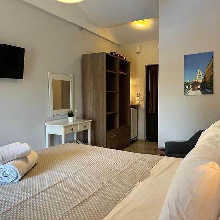 Elizabeth Aparthotel โรดา ภายนอก รูปภาพ