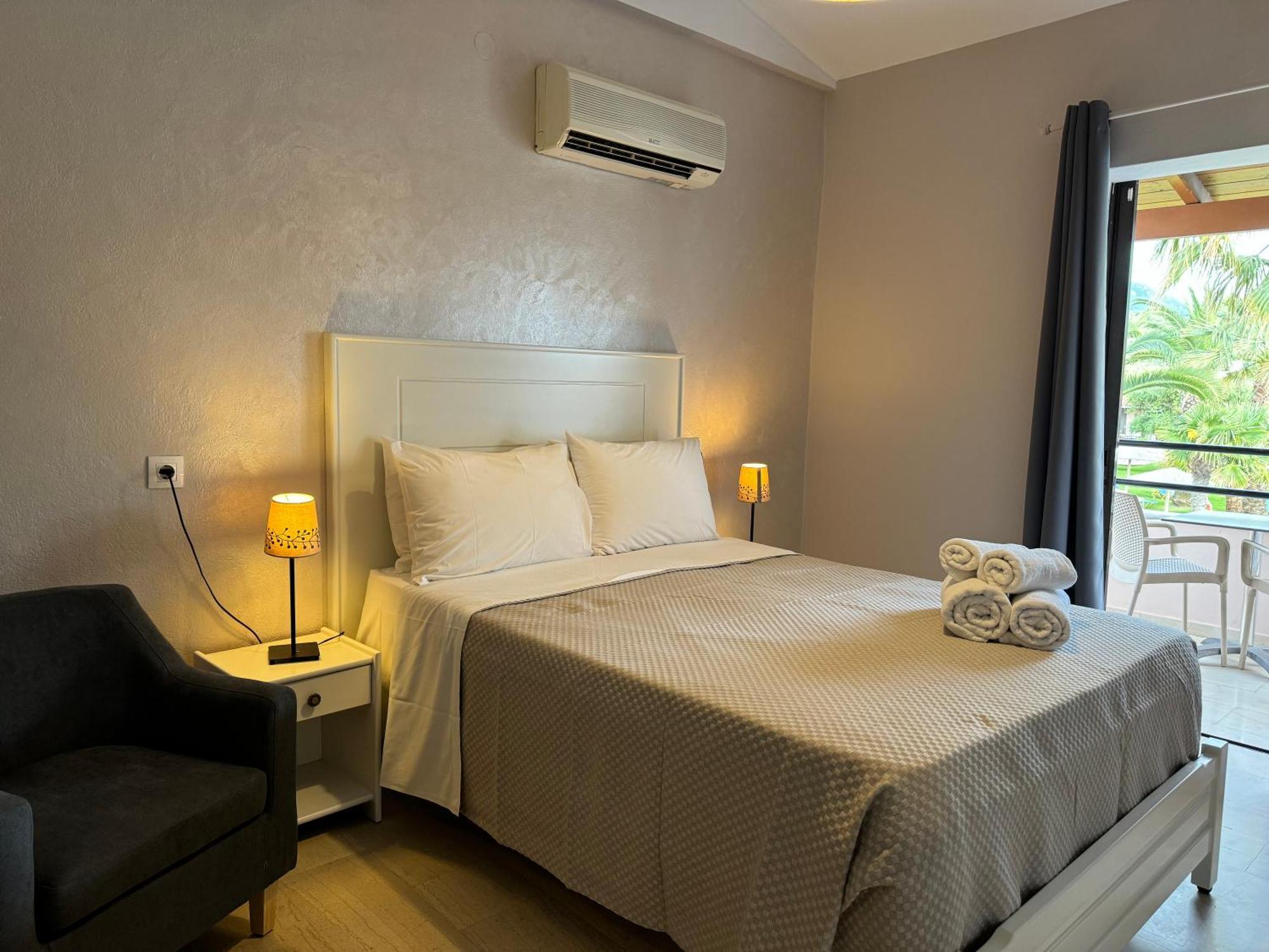Elizabeth Aparthotel โรดา ภายนอก รูปภาพ